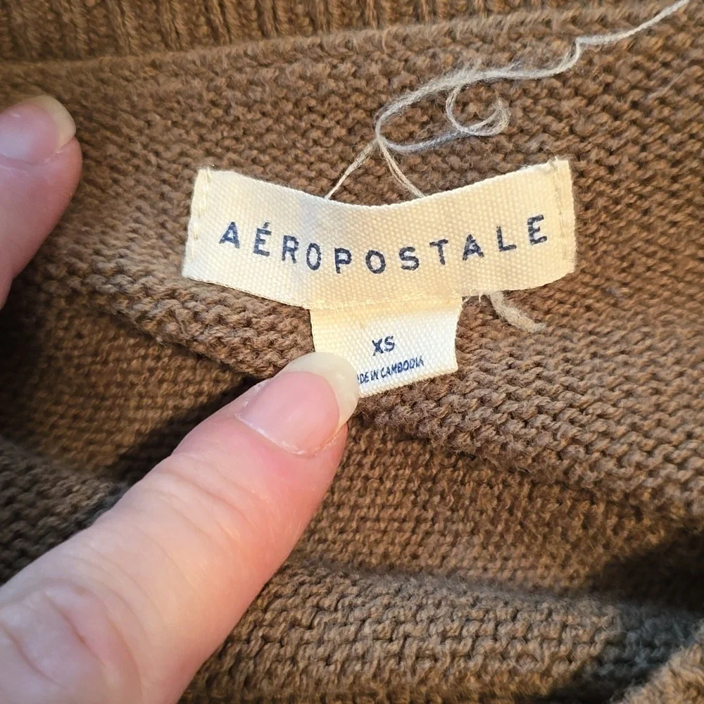 Brown Cable Knit Women's Sweater - Picture 3 of 4